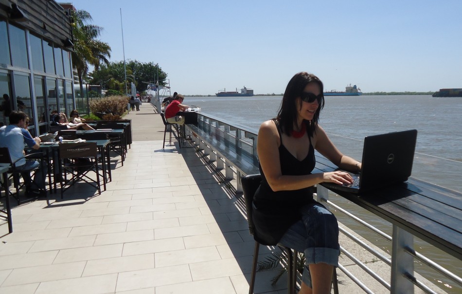 Working Outdoors in Rosario